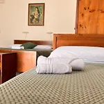 Sole Mare Oda ve Kahvaltı Giardini Naxos