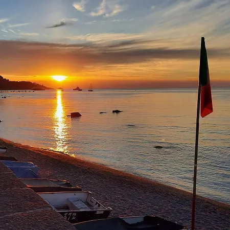 Oda ve Kahvaltı Sole Mare Giardini Naxos
